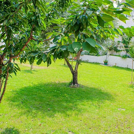 Introuvable ! Duplex & Jardin Plein Centre Ville! Vakantiehuis